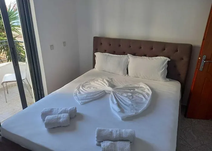 宾馆 Sunset Sarandë