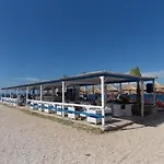 بيت ريفي Sunset 4*