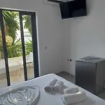 Sunset بيت ريفي 4*