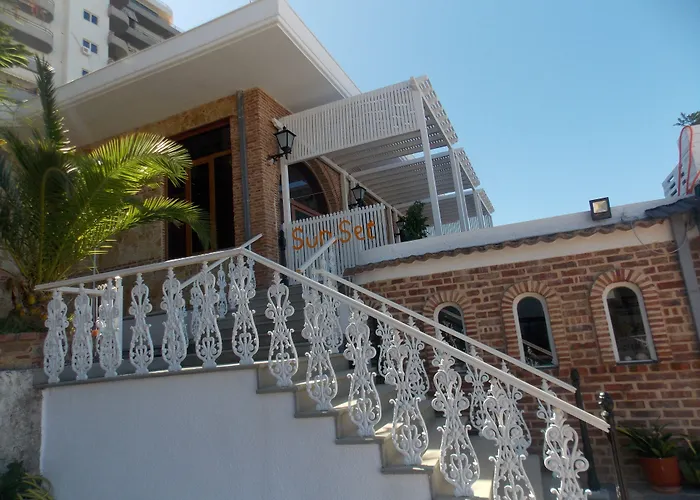 宾馆 Sunset 4*