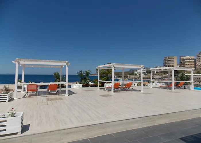 Sunset 宾馆 Sarandë